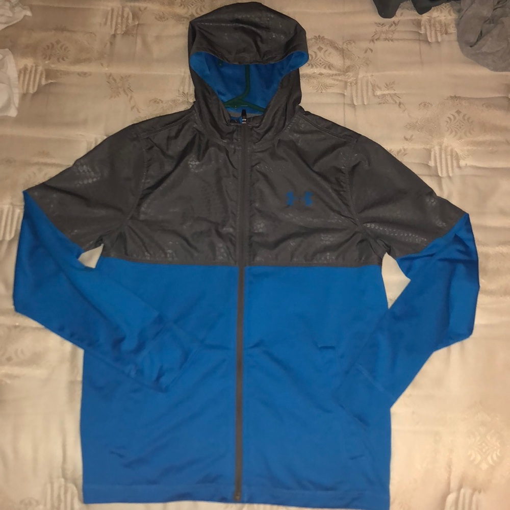Under armor hoodie w/ reflective grey upper